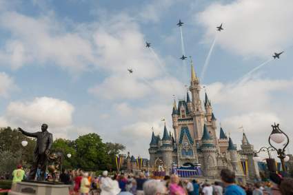 Oso fue avistado en parque de Disney y varias atracciones fueron cerradas