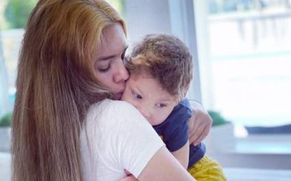 Muere el hijo de 8 años de una presentadora de TV