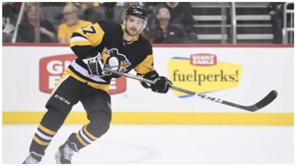 Muere Adam Johnson: Honran al jugador de hockey