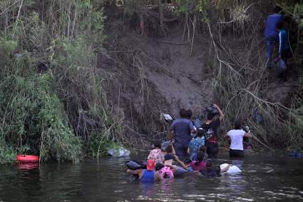 Hallan cuerpo de niño colombiano que murió al cruzar el Río Bravo