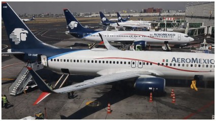 Hombre abrió la salida de emergencia de un avión y caminó por el ala