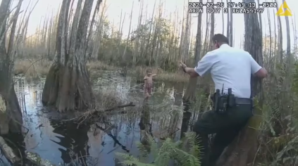 Rescatan a niña de cinco años con autismo en pantanos de Florida