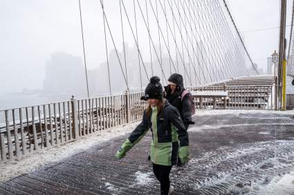 Tormenta invernal que azotó al noreste de Estados Unidos dejó un muerto