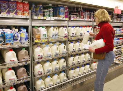 Retiran quesos, yogures y productos lácteos por brote de Listeria