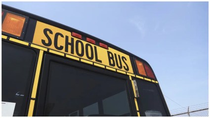 Conductor que prendió fuego a bus escolar fue acusado de abuso infantil