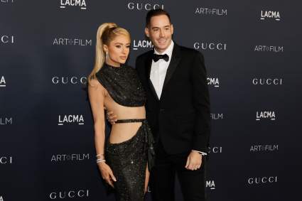 Paris Hilton y Carter Reum explican la ausencia de su hija en sus fotos