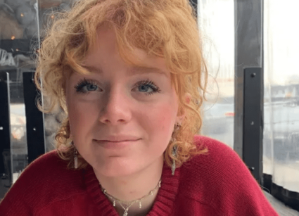 En estado crítico Mamie Laverock tras caer de un quinto piso
