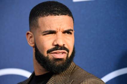 La policía investiga un tiroteo afuera de la casa de Drake