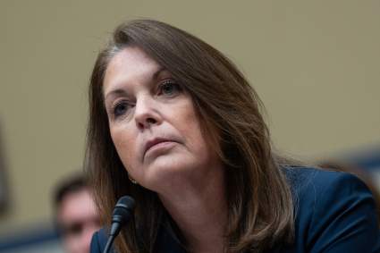 La directora del Servicio Secreto renuncia tras atentado contra Trump