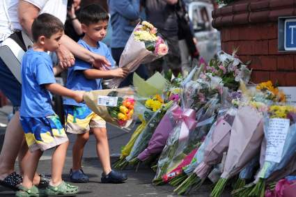 Matan a puñaladas a tres niños en academia de baile de Inglaterra