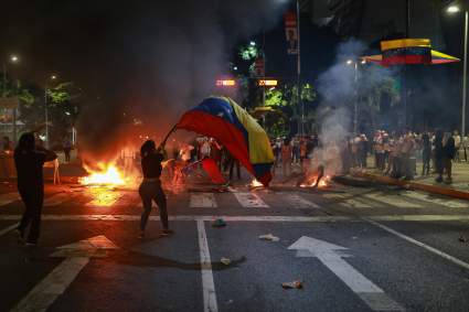 Protestas opositoras contra Nicolás Maduro deja varios muertos [VIDEOS]