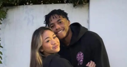 Suni Lee criticada por su relación con un jugador de fútbol americano negro
