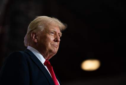 Hombre paquistaní acusado de presunto complot para asesinar a Trump