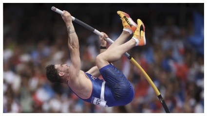 París 2024: Atleta eliminado por derribar el listón con su pene [VIDEO]