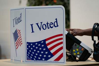Elecciones 2024: ¿Cómo registrarse para votar en New York?