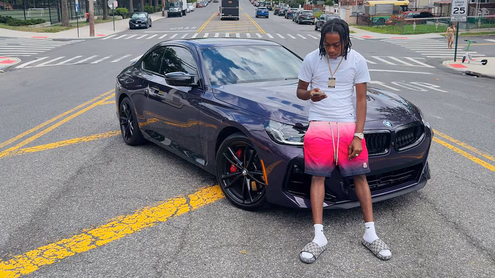 Muere el youtuber Andre Beadle tras chocar su BMW en carrera callejera