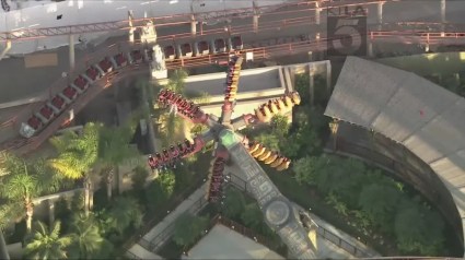 22 personas quedaron atrapadas en parque de atracciones de California