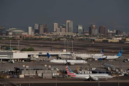 Tiroteo en el aeropuerto Phoenix Sky Harbor dejó cuatro heridos