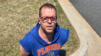 Hombre asesinó a su esposa frente a sus hijos porque ella le pidió el divorcio